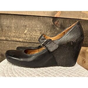Naya Eternal Wedge Women's 10 Black & Purple Snakeskin Anthropologie
